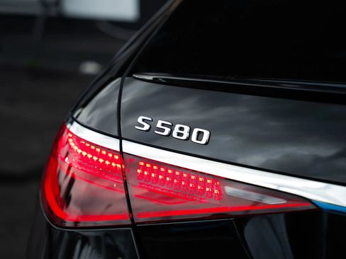 Used 2022 Mercedes-Benz S 580 4MATIC Sedan image 25
