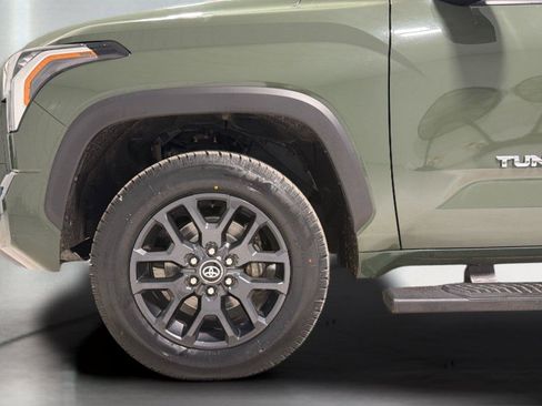 Used 2023 Toyota Tundra SR5 w/ SR5 Premium Package AWD/4WD image 9