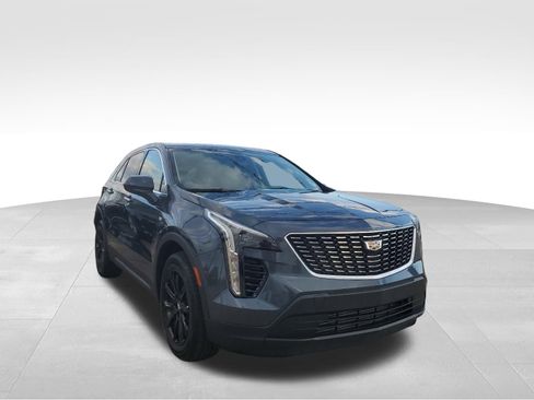 Used 2019 Cadillac XT4 Luxury image 3