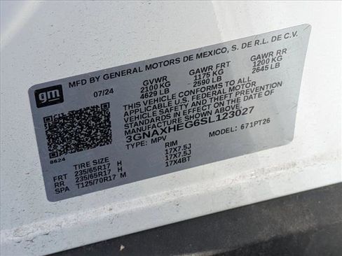 Used 2025 Chevrolet Equinox LT w/ Safety and Technology Package FWD image 17