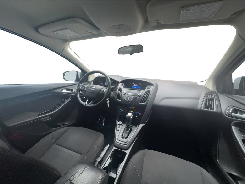 Used 2016 Ford Focus SE w/ SE Sport Package FWD image 34