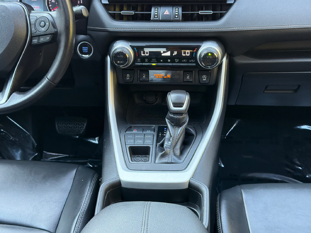 Used 2020 Toyota RAV4 XLE Premium AWD/4WD image 17