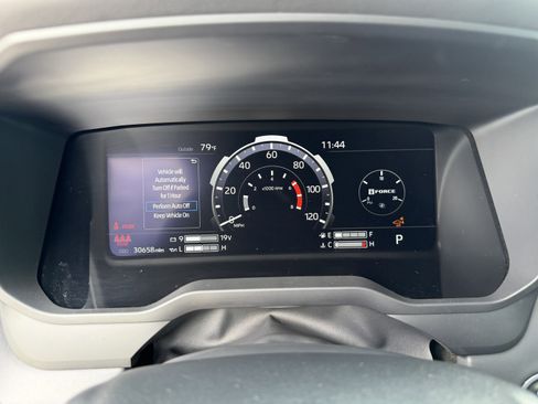 Used 2023 Toyota Tundra Platinum image 32