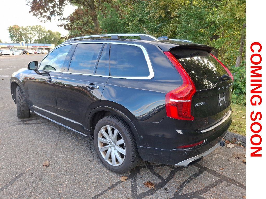 Used 2017 Volvo XC90 T6 Momentum w/ Vision Package AWD/4WD image 8