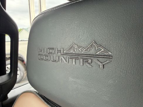 Used 2021 Chevrolet Silverado 1500 High Country w/ Technology Package image 29