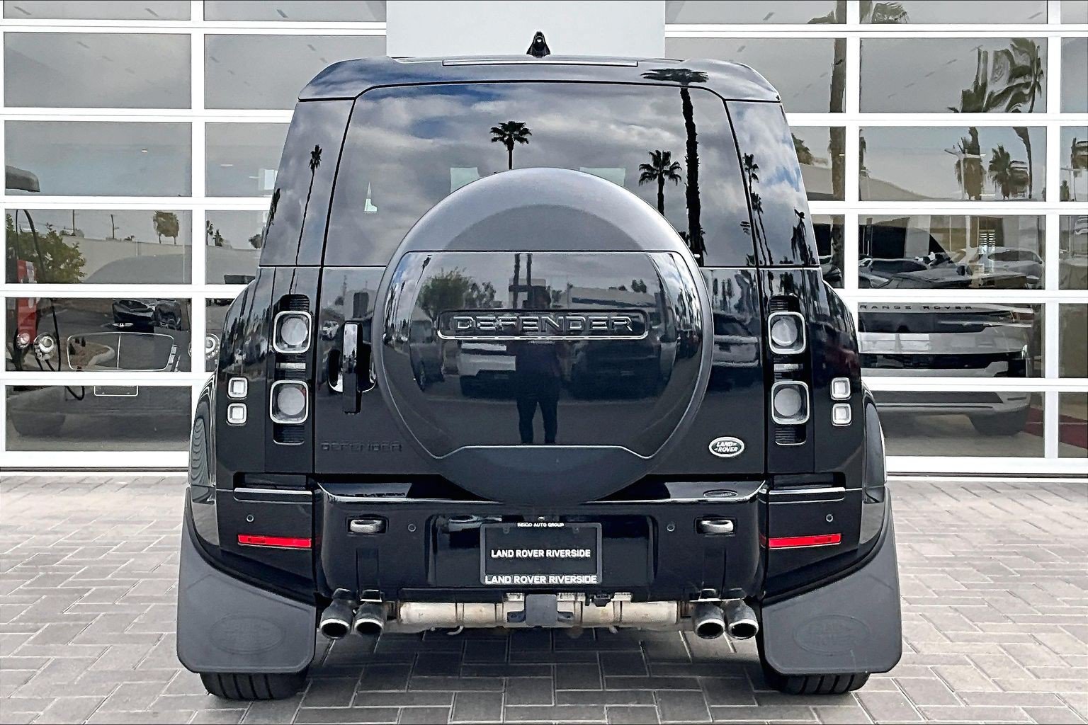 Used 2022 Land Rover Defender 90 V8 AWD/4WD image 4