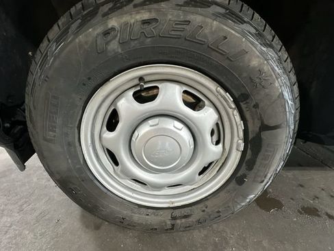 Used 2025 Ford F150 XL AWD/4WD image 23