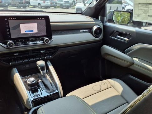 New 2025 Chevrolet Colorado ZR2 image 23