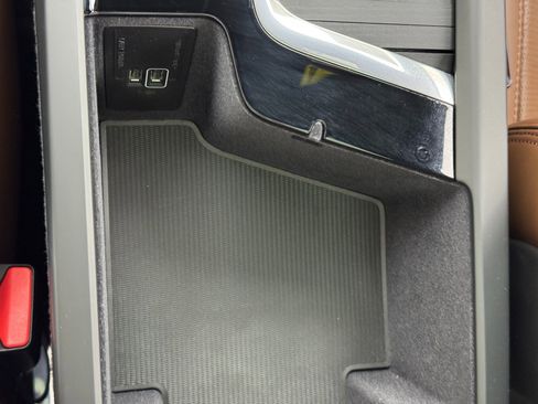 Used 2022 Volvo XC90 T8 Inscription image 33