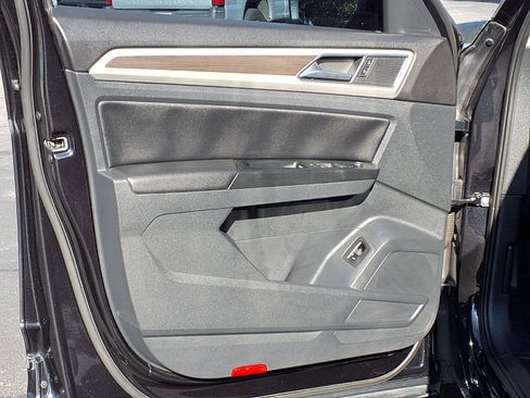 Used 2019 Volkswagen Atlas SE image 14