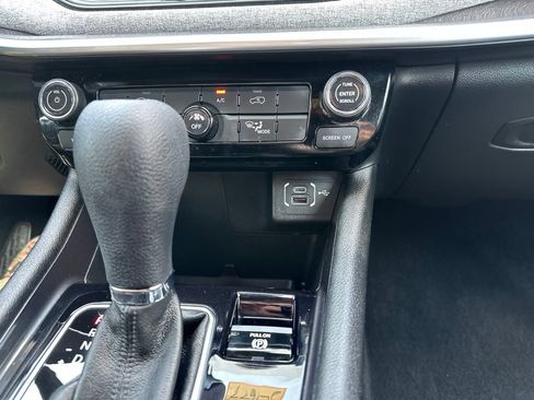 Used 2023 Jeep Compass Sport AWD/4WD image 33