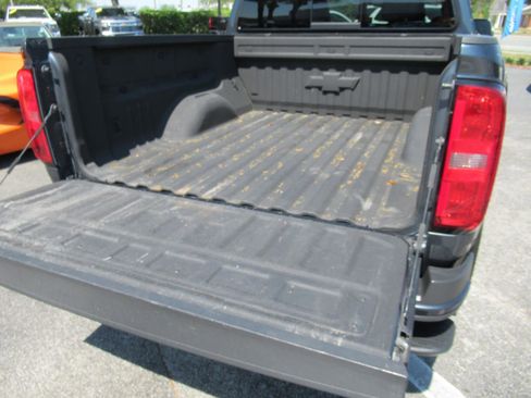 Used 2019 Chevrolet Colorado Z71 image 35