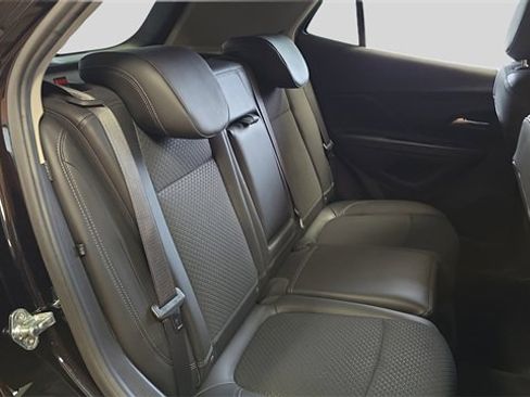 Used 2022 Buick Encore Preferred w/ Safety Package image 17