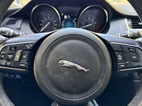 Used 2019 Jaguar E-PACE S AWD/4WD image 15