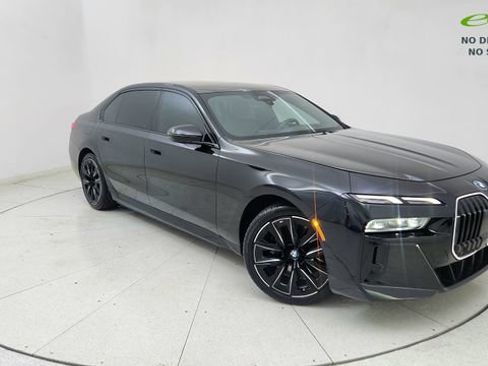 Used 2025 BMW i7 eDrive50 w/ M Sport Package RWD image 87