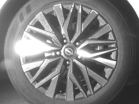 Used 2025 Nissan Altima 2.5 SV FWD image 16