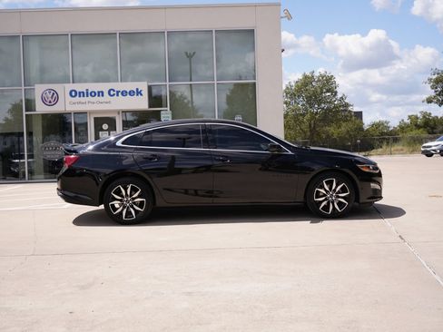 Used 2025 Chevrolet Malibu RS FWD image 4
