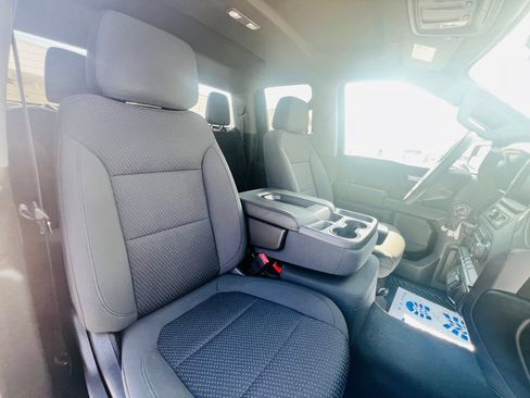 Used 2020 Chevrolet Silverado 1500 Custom w/ Custom Value Package AWD/4WD image 32