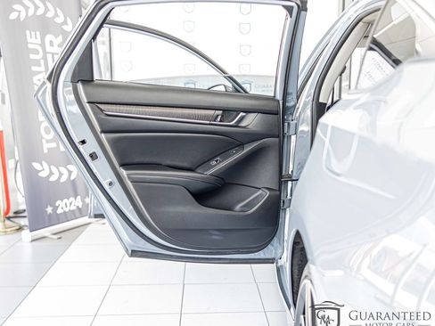 Used 2021 Honda Accord Touring image 34