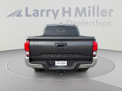 Used 2020 Toyota Tacoma SR5 RWD image 4