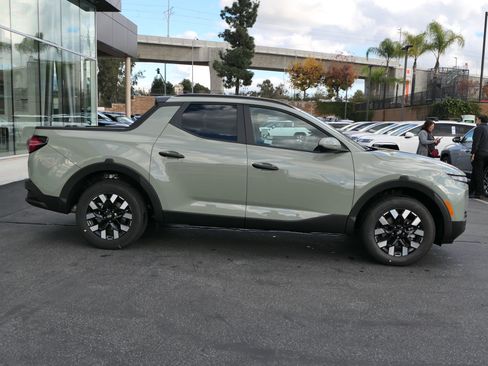 New 2026 Hyundai Santa Cruz SEL FWD image 2