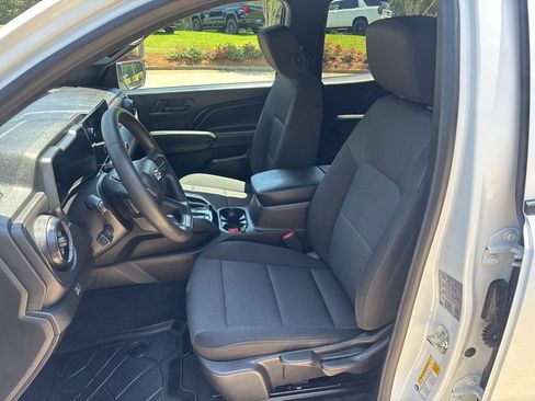 Used 2024 Chevrolet Colorado Trail Boss AWD/4WD image 24