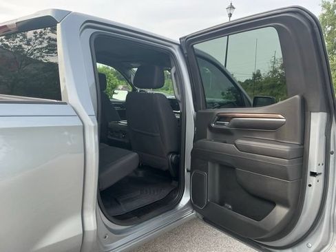 Used 2023 Chevrolet Silverado 1500 RST AWD/4WD image 18