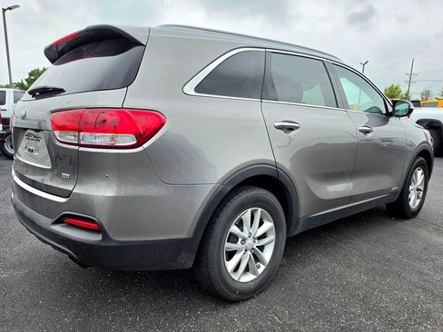 Used 2016 Kia Sorento AWD w/ LX Convenience Package image 7