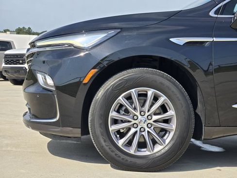 Used 2023 Buick Enclave Essence FWD image 10