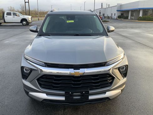 Used 2025 Chevrolet TrailBlazer LT w/ Convenience Package image 3