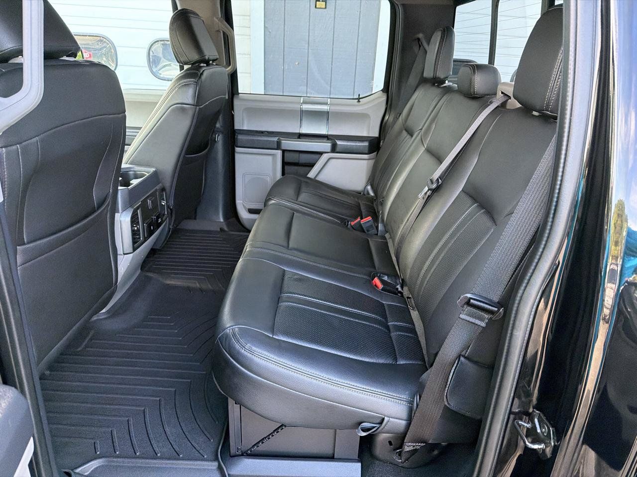 Used 2022 Ford F250 XLT w/ Black Appearance Package AWD/4WD image 9