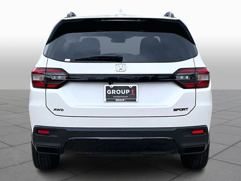 New 2026 Honda Pilot Sport image 4
