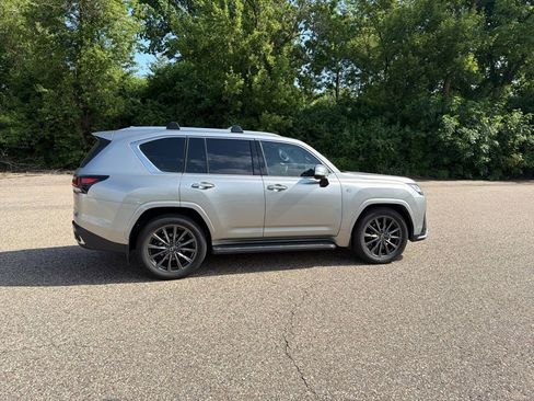 Used 2024 Lexus LX 600 F Sport AWD/4WD image 23
