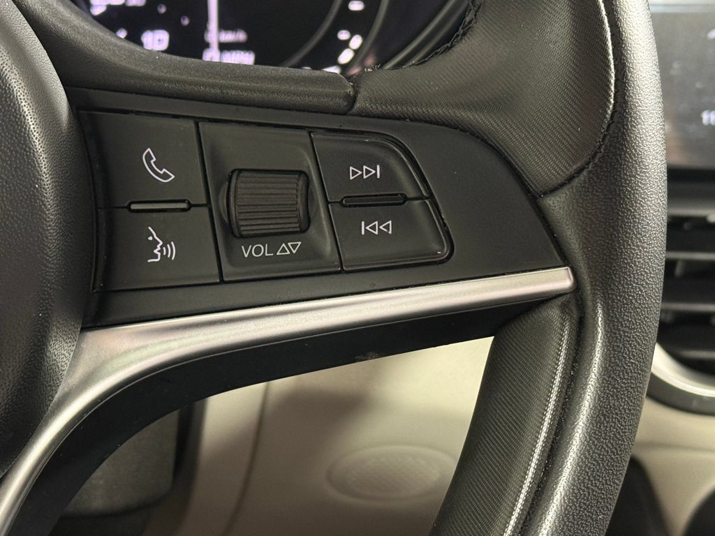 Used 2018 Alfa Romeo Giulia AWD image 40