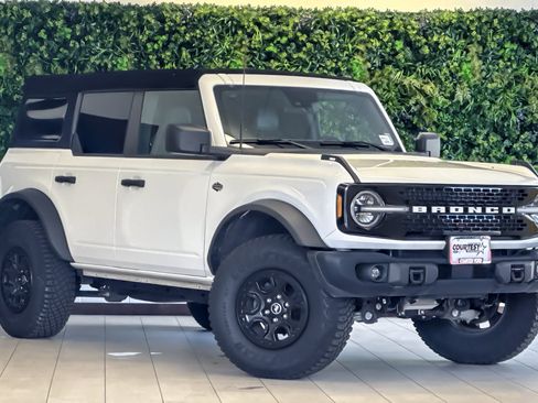 Certified 2023 Ford Bronco Wildtrak AWD/4WD image 1