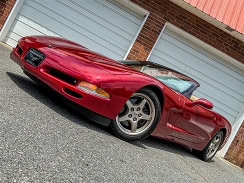 Used 1999 Chevrolet Corvette Convertible w/ Memory Pkg RWD image 8