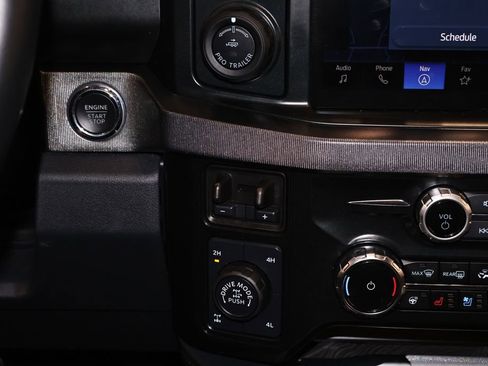 Certified 2025 Ford F250 Platinum w/ Tremor Off-Road Package AWD/4WD image 29