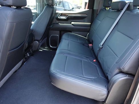 Used 2023 Chevrolet Silverado 1500 LT AWD/4WD image 24