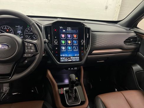 Used 2025 Subaru Forester Touring w/ Protection Package image 20