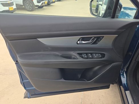 New 2026 Nissan Murano Platinum AWD/4WD image 11