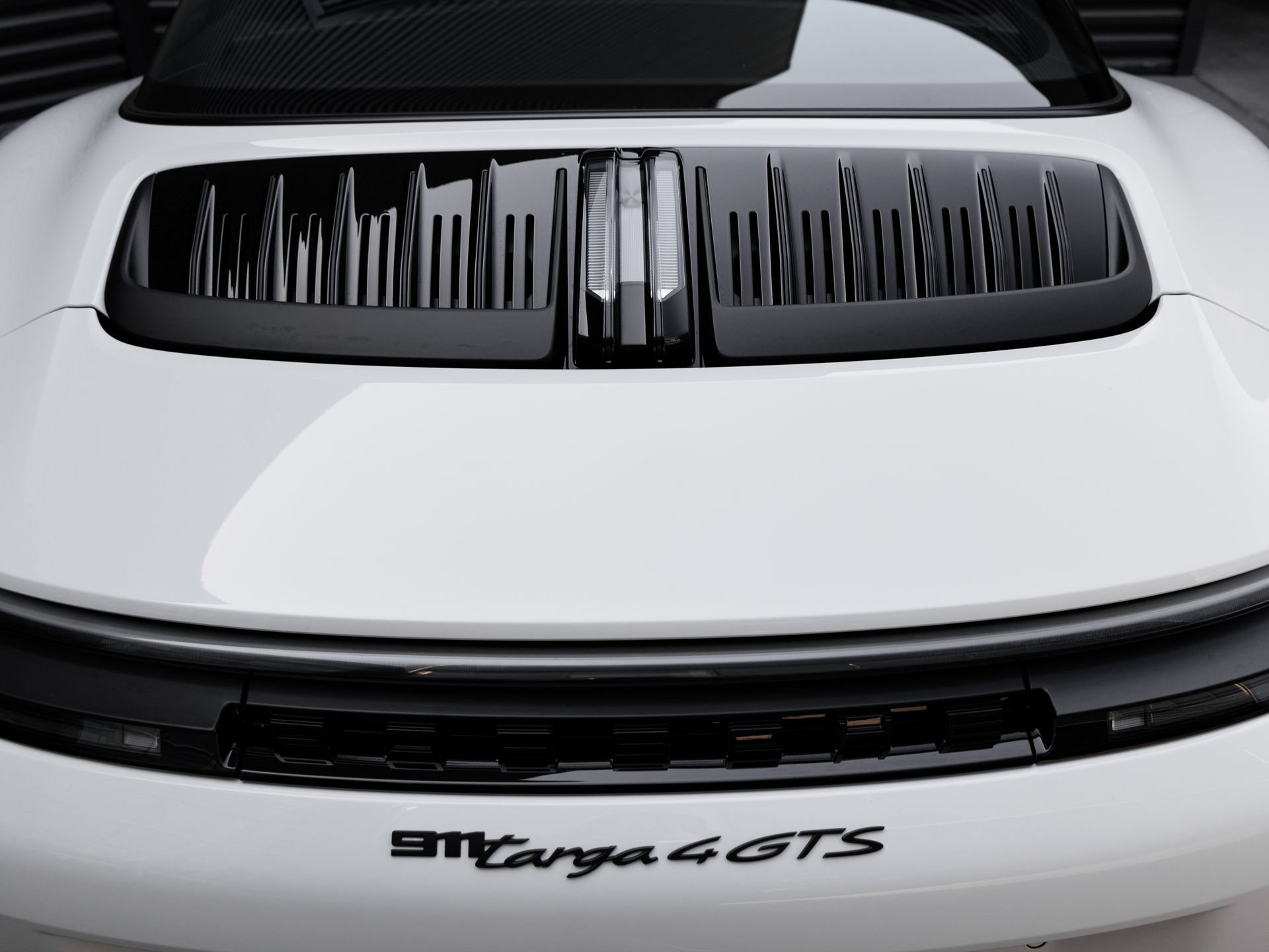 Certified 2026 Porsche 911 Targa 4 GTS AWD/4WD image 32