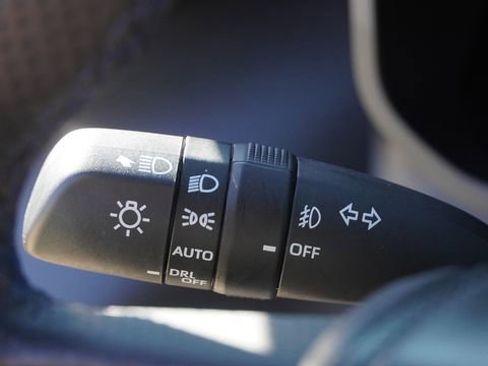 Used 2025 Toyota Tundra Platinum AWD/4WD image 32