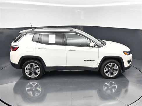 Used 2020 Jeep Compass Limited AWD/4WD image 23