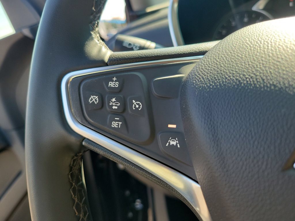 Used 2024 Chevrolet Equinox LT FWD image 27