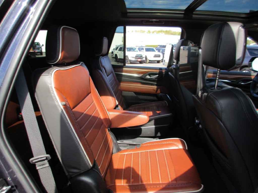 Certified 2024 GMC Yukon Denali Ultimate AWD/4WD image 28