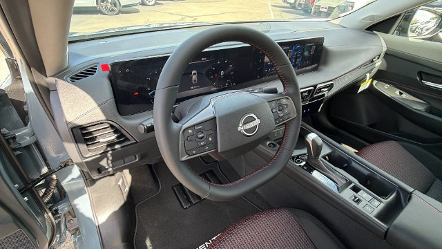 Used 2026 Nissan Sentra SR w/ Floor Mat Package FWD image 31
