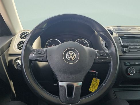 Used 2013 Volkswagen Tiguan S AWD/4WD image 28