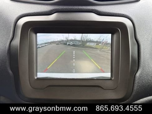 Used 2020 Jeep Renegade Latitude w/ Cold Weather Group image 26