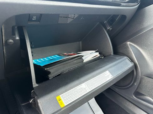 Used 2017 Volkswagen Beetle 1.8T Classic image 15