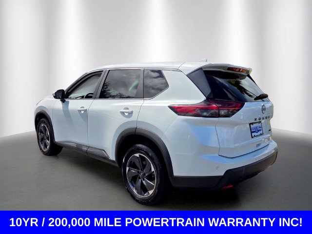 Used 2025 Nissan Rogue SV AWD/4WD image 3